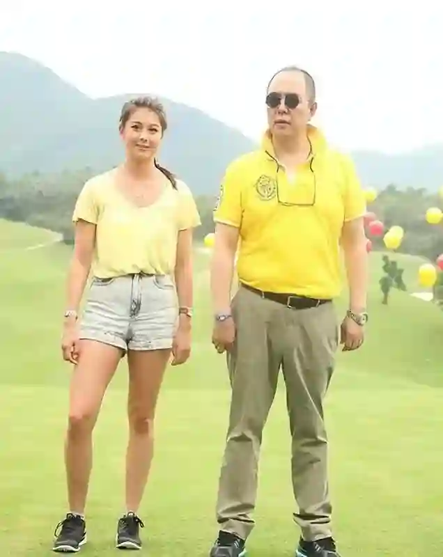 她是军艺校花，被大25岁张铁林抛弃后，为何又嫁给著名的“坏蛋”