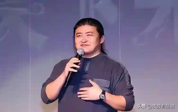 61岁刘欢晚年生活：父母离世女儿未婚，被“不死癌症”困扰多年