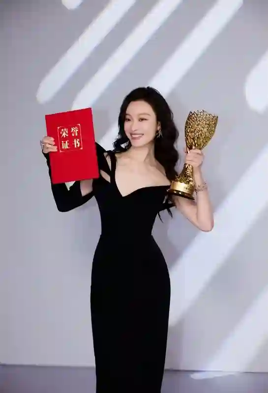 36岁倪妮谈自己变老了！新陈代谢变慢要健身控制，以前吃啥都不胖