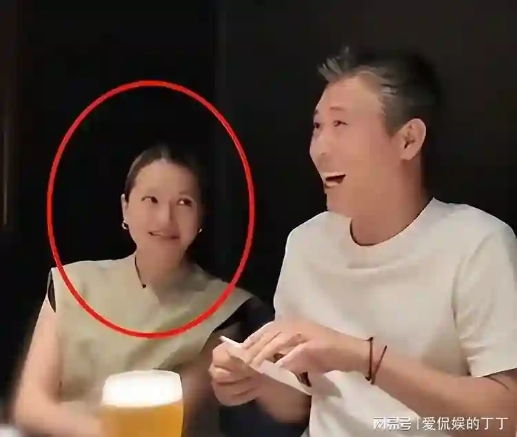 李乃文老婆未曾料到，和丈夫与陈赫聚会，身份就被扒，只因颜值高