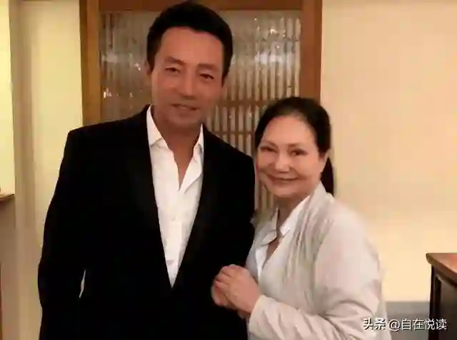难缠！被曝混淆公益时间后，S妈彻底不装了，指名道姓喊话汪小菲