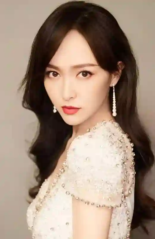 结婚6年后，再看41岁唐嫣现状，才明白罗晋为什么放弃苗圃选择她