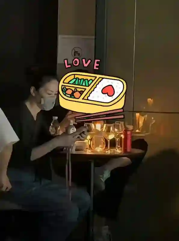 56岁王菲素颜近照被曝光后，大家才终于明白，谢霆锋眼光有多好